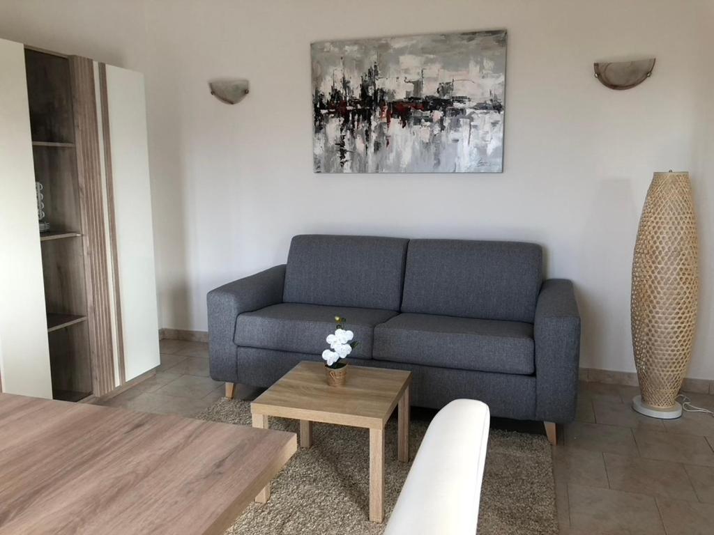 Appartement Rez De Villa เอลเลอรูซ ภายนอก รูปภาพ