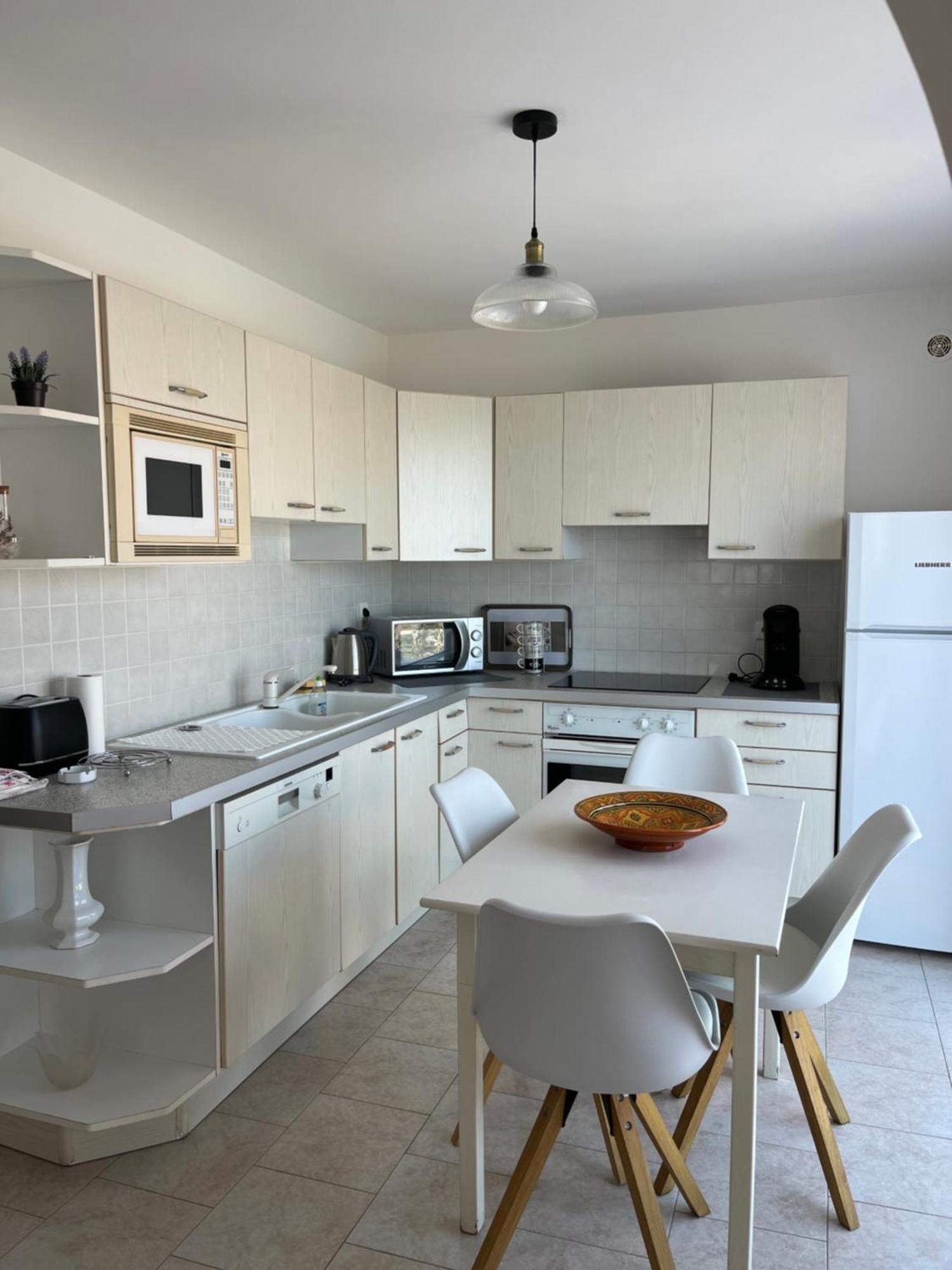 Appartement Rez De Villa เอลเลอรูซ ภายนอก รูปภาพ